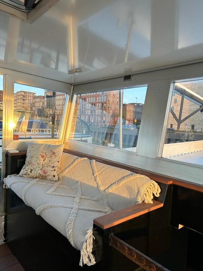 Wheelhouse Euphrate Houseboat Bed & Breakfast Diemerbrug Dış mekan fotoğraf