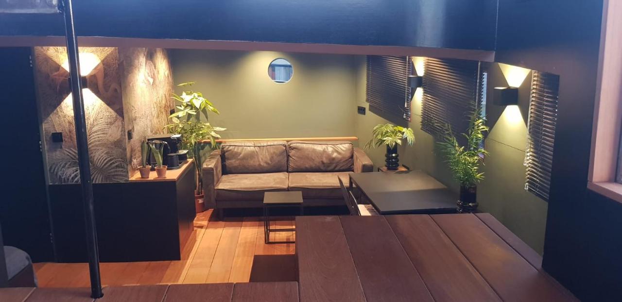 Wheelhouse Euphrate Houseboat Bed & Breakfast Diemerbrug Dış mekan fotoğraf