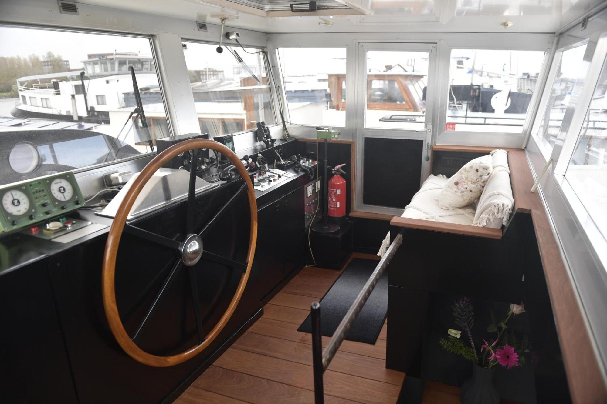 Wheelhouse Euphrate Houseboat Bed & Breakfast Diemerbrug Dış mekan fotoğraf
